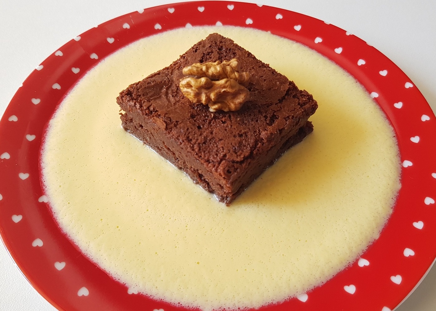 Recette du brownie aux noix et au chocolat fondant craquant